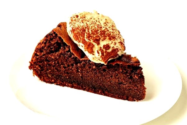 Chocolate Espresso Cake with Caffe Latte Cream